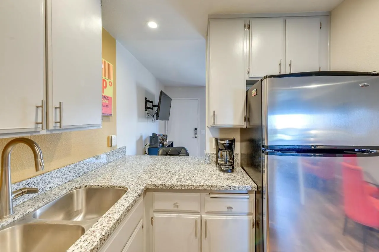 Apartment Central Palm Springs Resort Condo With 2 Balconies