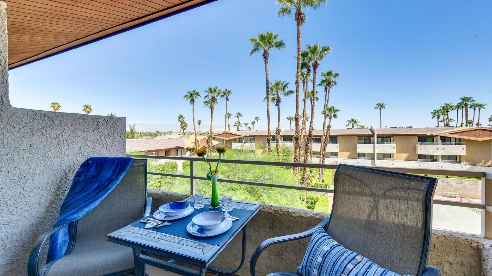 Apartment Central Palm Springs Resort Condo With 2 Balconies United States