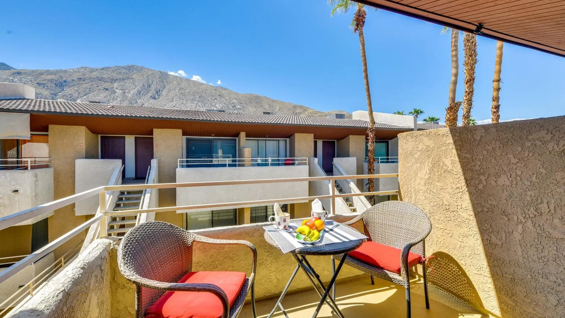 Apartment Central Palm Springs Resort Condo With 2 Balconies