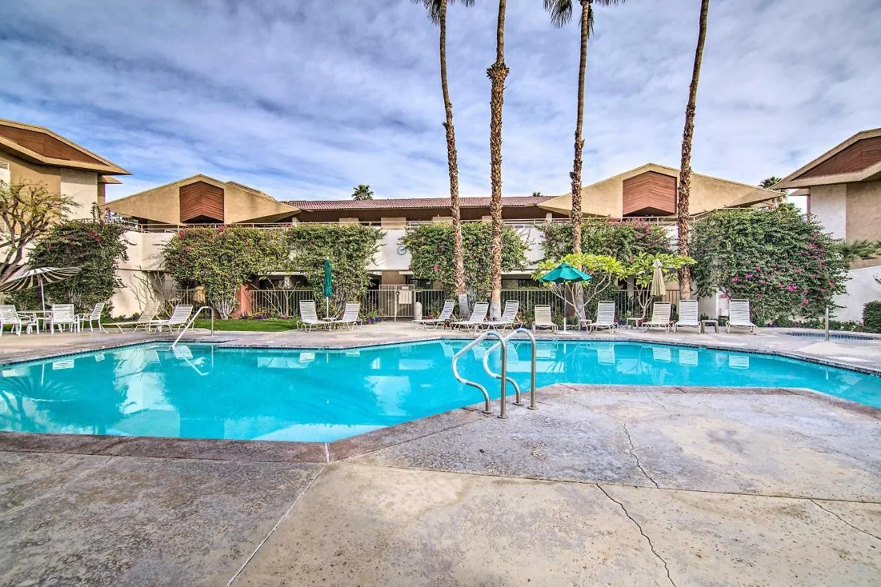 Central Palm Springs Resort Condo With 2 Balconies 0*,